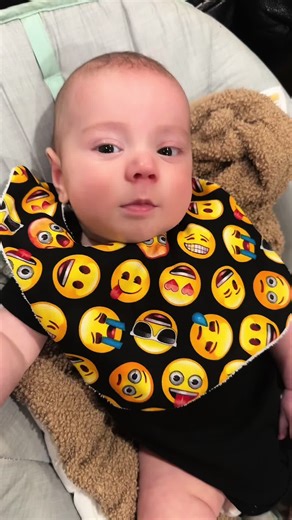 Cosemos un babero para bebé: fácil y divertido