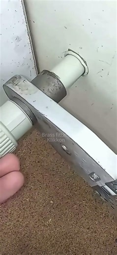 Genius Plumber Makes PERFECT 90° Pipe Turn… Without Any Fittings?! #brassconnector #brasselbow