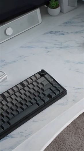 My EMO on Instagram: "F75 Pro keyboard with RGB lights effects #reels #viral #intagramreels #happynewyear❤️ #keyboard"