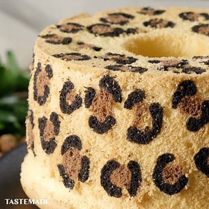 13M views · 1.3K reactions | Is this *not* what you meant when you said leopard print was back in fashion? Make Tastemade Japan's Leopard Print Chiffon Cake  https://bit.ly/2LIqtBc | Tastemade UK | Facebook