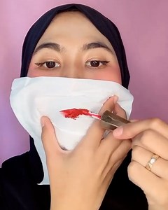 224K views · 605 reactions | I DARE you not to LAUGH or at least smile while watching these TOP makeup hacks!  By dy.yol IG: instagram.com/dy.yol/ TIKTOK: tiktok.com/@dy_yol | Beauty Studio | Facebook