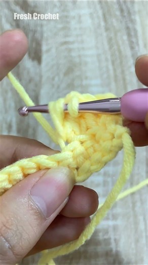SUPER EASY TEXTURED CROCHET! #easycrochet #crochetforbeginners #freecrochetpattern #shorts