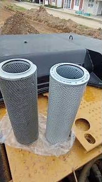 Changing the hydraulic filter on the excavator (pilot)