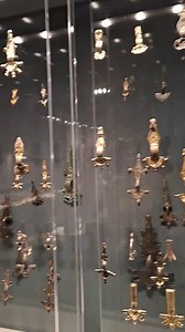 Whispering: I see Gothic fibulae. Natural History in Vienna. | Igor Górewicz
