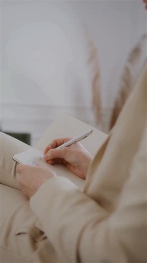 Meagan | Integrative Health Practitioner on Instagram: "If you’re tired no matter what you do, your thyroid labs may be incomplete — not “normal.” A full thyroid panel looks beyond just TSH and includes: • Free T4 • Free T3 • Reverse T3 • Thyroid antibodies (TPO & TgAb) Quick breakdown 👇 • TSH = the messenger • T4 = the storage hormone • T3 = the active hormone • rT3 = the brake pedal • Antibodies indicate autoimmune activity ✨ Save this for later ✨Follow along over the next few days as I break