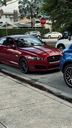 PluggOfMiami⭐️ Miamis go to one stop shop for all things Luxury, wether you're looking to make a statement or to ride comfortably through the city. We got you covered🙌🏼 (561) 873-6288 🏎Reserve you're booking now and we'll see you there | PluggofMiami