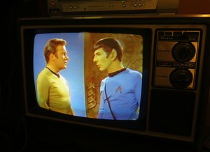 Magnavox color television BD4137WA13, Chassis model 19C311, Playing Star Trek