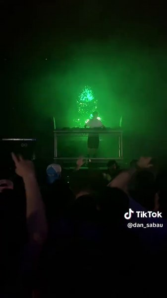 Epic Pool Party Music Mix by Mallgrab