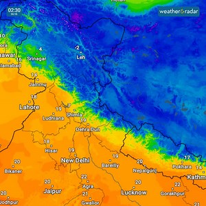 🤩Happy Sunday! Noticed the gradual decline in temperatures over Northern states? 🥶Have you already taken your razai out? 📲Check current & forecast temperature for your town: go.weatherandradar.in/hPTNU #winter #delhi #weatherandradar #sardi #punjab #jammukashmir #srinagar #india | Weather & Radar India