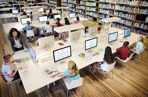 Digitales Lernen: Vorteile und Nachteile digitaler Bildung in der Schule