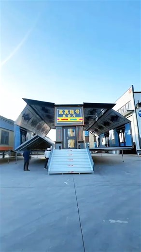 Export-oriented multi-functional mobile smart truck-mounted containerized folding and expandable mobile party restaurant trailer. It is easy and flexible to operate, economical and practical, and suitable for various scenarios such as gatherings, parties, dinners, weddings, dances, birthday parties, mobile gyms, mobile conference rooms, mobile supermarkets, mobile shops, mobile command centers, and outdoor camping. It can be used anytime, anywhere, is durable, and can be customized according to 