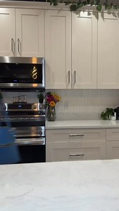 Let’s move! Improvise! Bag, charm hack! ￼#bagcharm #coach #purse #fyp #fblifestyle #momsoftiktok #whatsinmybag #mamacookie #chaos | Christine Thornton