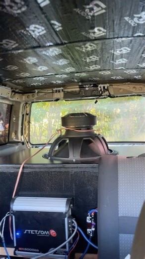 Sundown Audio Uv1 18” on stetsom 5k, pushing about 1.5k watts.