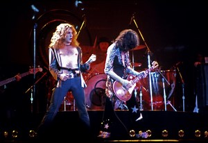 Des images inédites de 1975 de Led Zeppelin font surface en ligne