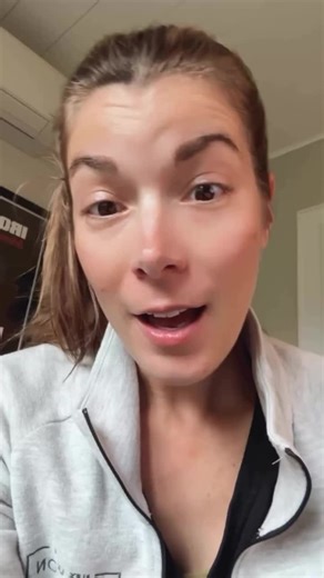 We’re done with the Exhausted Athlete Era. ✨ No more normalizing sore, hangry, run-down as if it’s the price of chasing goals. It’s time for your Well-Fueled, Strong AF Era. The one where you recover faster, train harder, and actually enjoy the ride. Comment REFUEL and I’ll send you the link to register for my masterclass, Between the Miles: Strategic Refueling for Endurance Athletes. The live class is Oct 8 from 12-1pm CST, but you don’t have to attend live. You can listen to the recording and 