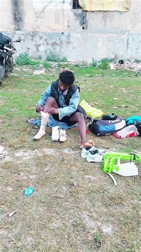 Mangal Kisku on Instagram: "Na 2026 aane ki Khushi na 2025 jaane ki gam . . #viralreels #motivation #trendingreels #cristianoronaldo7 #footballplayer"