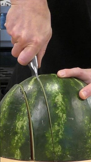 Cut Watermelon Like A Pro! 🍉🔪