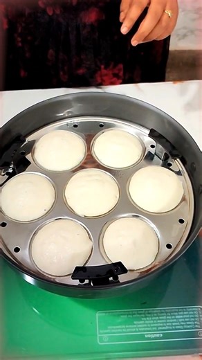 Perfect Idli Trick🔥घरच्या घरी Hotel Style इडली | How to Make Soft Idli at Home 😍#idlirecipe #shorts