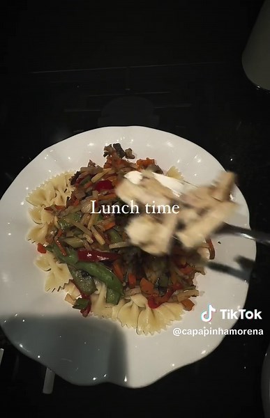 Salada de peito de frango👩🏾‍🍳 #emagrecimento #creatorsearchinsights