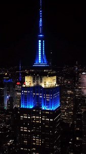 Shining in blue and white tonight in honor of @pennstatefball’s victory in the 2025 @badboymowers Pinstripe Bowl | Empire State Building