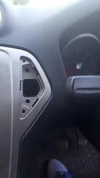 Ford mondeo mk4 fascia and radio removal