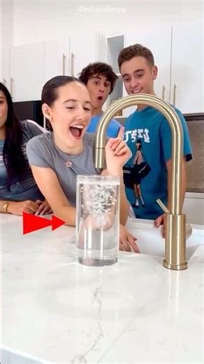 The Dangerous Water Glass Game Between Boyfriend and Girlfriend!” 💧😲