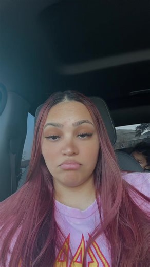 Red Hair Influencer Inspires in 2026