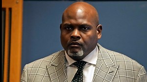 Ex-law partner says he doesn't know when Willis and Wade's relationship began