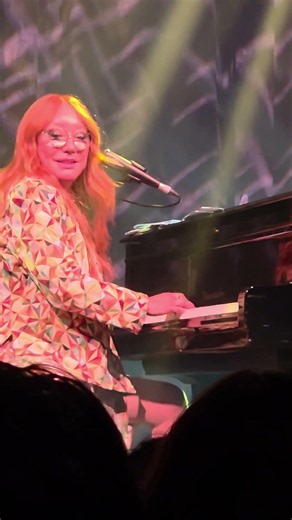 Tori Amos - Ryman Auditorium - Cornflake Girl