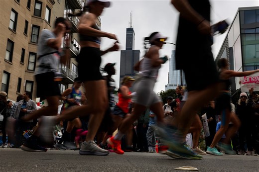 Watch the 2025 Chicago Marathon live