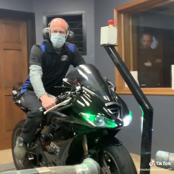 Triumph Daytona 675 Performance: Sound, Exhaust, Speed & More