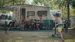 Prova l'esperienza di vivere una vacanza immerso completamente nella natura🌱 Scopri come il verde degli alberi si mescola alla perfezione con i colori della spiaggia e del mare bandiera blu di Caorle! Hai già prenotato?👉🏻www.villaggiosanfrancesco.com | Villaggio San Francesco