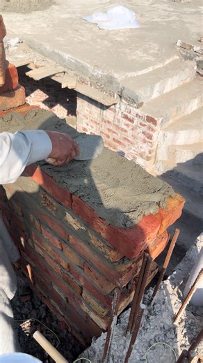 Modern European Construction Techniques: Slab Shuttering and Concrete Preparation