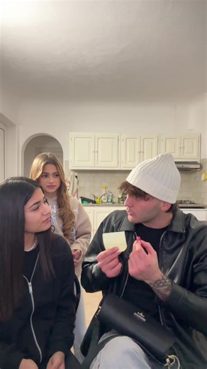 Cosa ho dentro la borsa? Scopriamolo insieme!