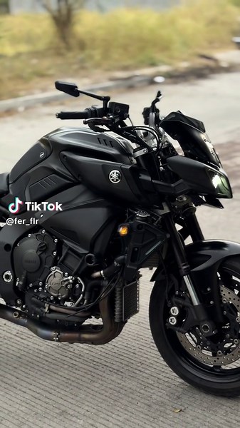 Yamaha MT-10 Motorcycle Features & Customization