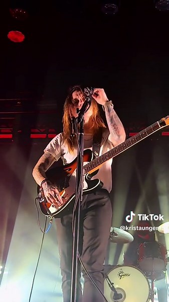 Julien Baker's Emotional Performance of 'Bloodshot'