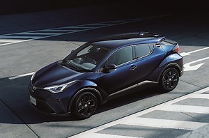 トヨタ C-HRの内装/シートをグレード別に紹介！荷室や収納も｜KINTO