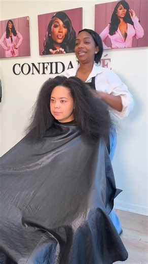 17 reactions · 3 comments | We just love our curls here ✨ Add signature curls to your install December books are open  #atlantahairstylist #gwinnetthairstylist #atlantawiginstalls #atlantaclosureinstalls #atlantasewins #atlantafrontallinstalls #atlanta #atlantahair #chambleehairstylist #tuckerhairstylist #confidantegalore | styledbymonajuaniece | Facebook