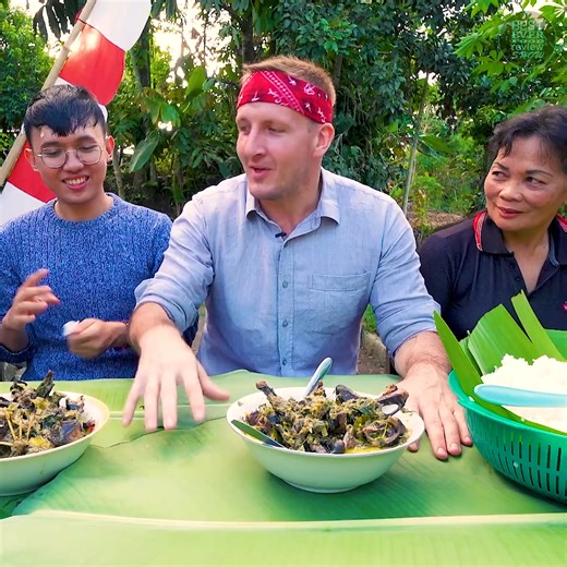 My First Time Eating Bat Soup in Indonesia! 😳 | Best Ever Food Review Show
