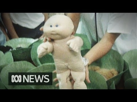 Cabbage Patch Kids 'birthed' in store (1984) | RetroFocus