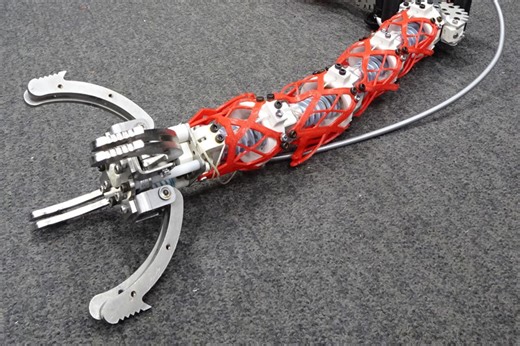 東京大学、ワイヤで遠隔操作できるヘビ型ロボ　電気不要　防爆処理しやすく