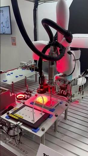 IREX 2025 DuAro robot machine tending