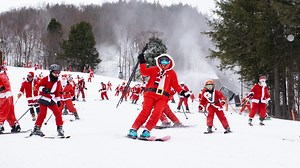 250 Santas Takeover Sunday River Slopes For Charity