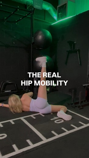 When people tell me that mobility work is boring…..I will show them this exercise ➡️😅 Mobility is the capacity of your joints to move freely and intelligently through their full range of motion. It’s how well your hips rotate, your shoulders glide, your spine segments articulate — not how long you can hang out in one position. Static stretches show potential, but real mobility is dynamic: controlled movement that keeps joints healthy, resilient, and ready for whatever demand comes next. Full-ra