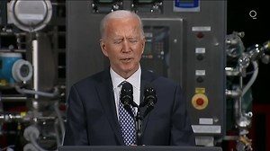 During a visit to a Pfizer plant in Michigan, Biden slammed Trump for failing to secure enough Covid-19 shots. Despite the president’s criticism of Trump, Biden’s administration has made only modest changes to the previous administration’s vaccine plan. Read more from Bloomberg: https://trib.al/Y0tHOMY | Bloomberg Originals