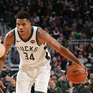 Can't stop the Gyro-Step 🇬🇷 | Milwaukee Bucks