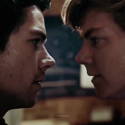 Newt and Thomas Kiss Scenes Compilation