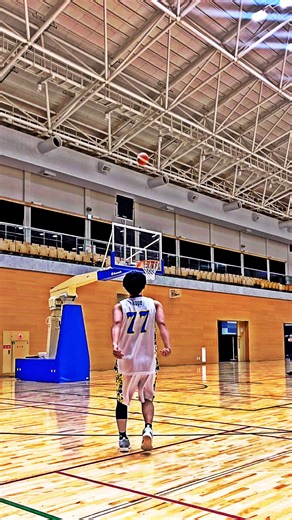 WＸＹ🏀TEQUILA🌵 on Instagram: "９月２８日 💘PINK SWISH PARTY A/W💘 🏀WXY vs HIGH・MOUNT🏀 最終スコア ９５-５４ WXYの勝利🏆 後半戦ハイライト🔥 素晴らしかった！！ Kentの調子も戻ってきて リョートも後半からなのにスティールからの速攻 痺れました ただ次は敵になる可能性が高い、、、、、🤪 次からの決勝トーナメント 気合い入れて頑張りましょう😎 後半戦ハイライトを是非ご覧下さい🙏 HIGH・MOUNTの皆様 審判の方、 マネージャーのヒマリ🌻 PINK SWISH PARTY A/Wに関わってくれた 全ての人に感謝です🙇‍♂️ #wxy#tequila #pinkswishparty #ライバル #全勝するぞ #スリーポイント #勝ちにこだわる #ピンチ #バスケットボール #負けたくない #ハードワーク #大会 #バスケ好き #バスケ好きな人と繋がりたい #slumdunk #最高 #スラムダンク #nba #bリーグ #basketball #気持ちいい #声の大切さ #最高のチーム #