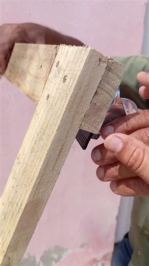 aqui a mulher muda os móveis sem incomodar o homem