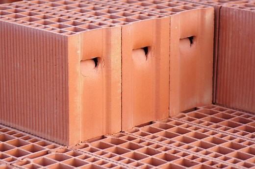 Brique monomur : avantages, inconvénients, pose et prix